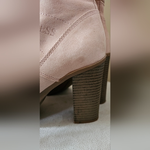 Guess Boots ✨️Almost New✨️ - Picture 8 of 13